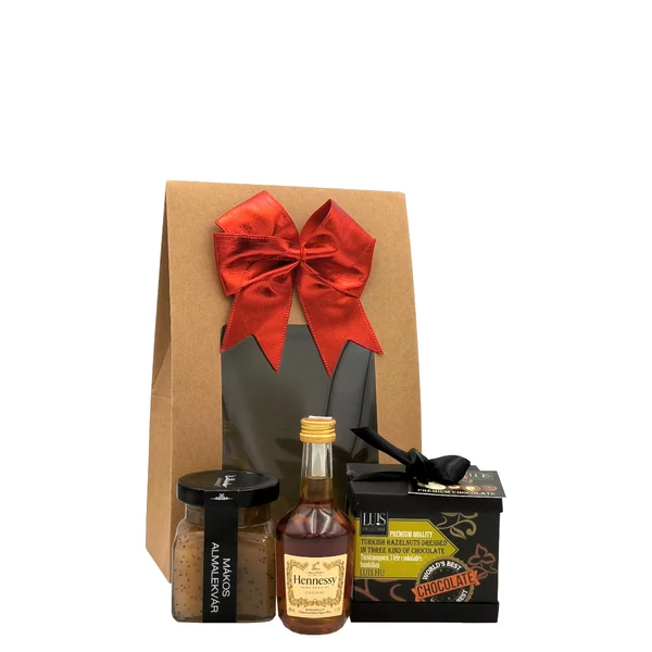 „Hennessy Bites„ konyak ajándékcsomag